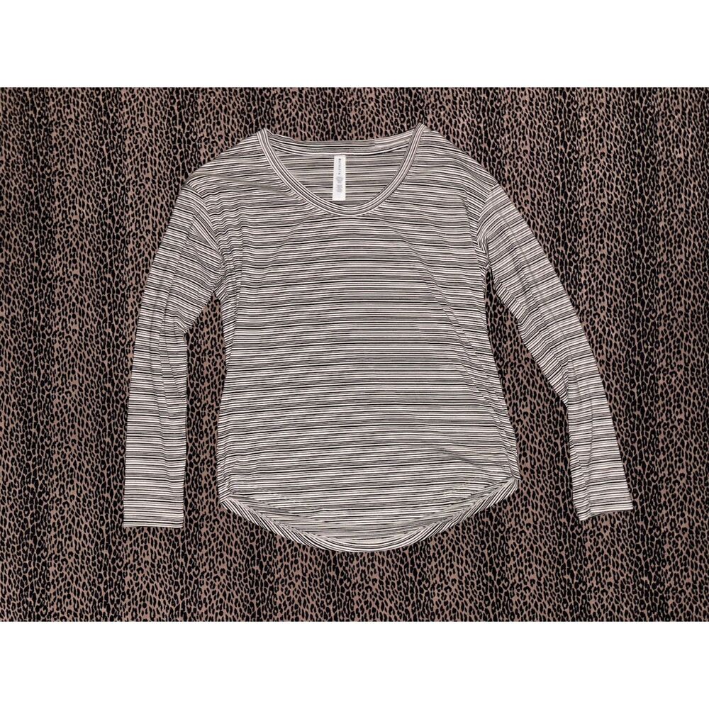 Athleta Cloudlight Stratus long sleeve top in black and white stripe: Size XS